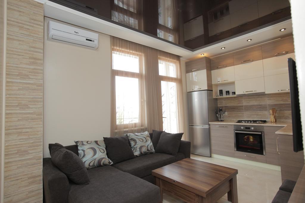 Apartment With Summer Terrace Batumi Værelse billede